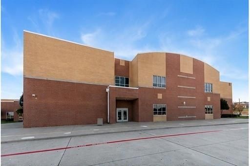 2204 Sarah Drive. Rockwall, TX 75087