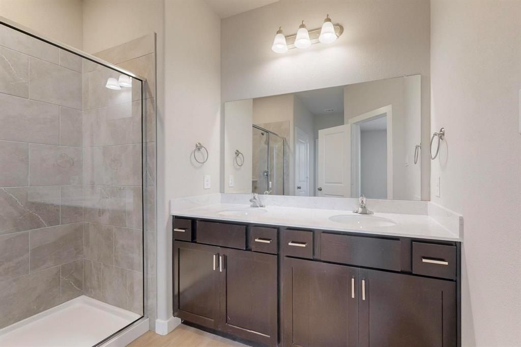 1516 Starlight Trail. Mesquite, TX 75181
