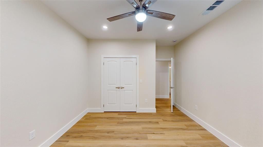1625 Avenue D. Grand Prairie, TX 75051
