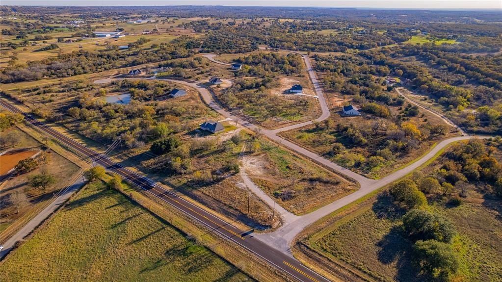 237 Jefferson Way. Weatherford, TX 76088