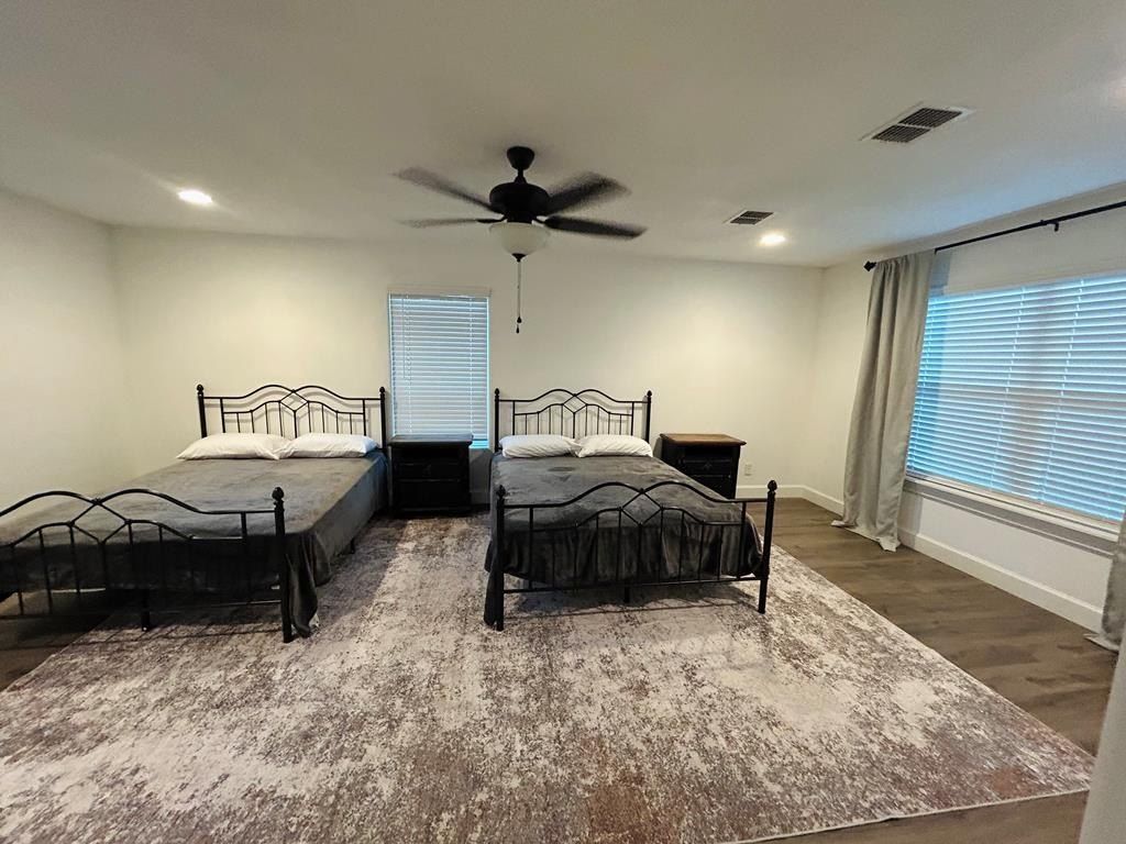 422 Beechwood Loop. Hemphill, TX 75948
