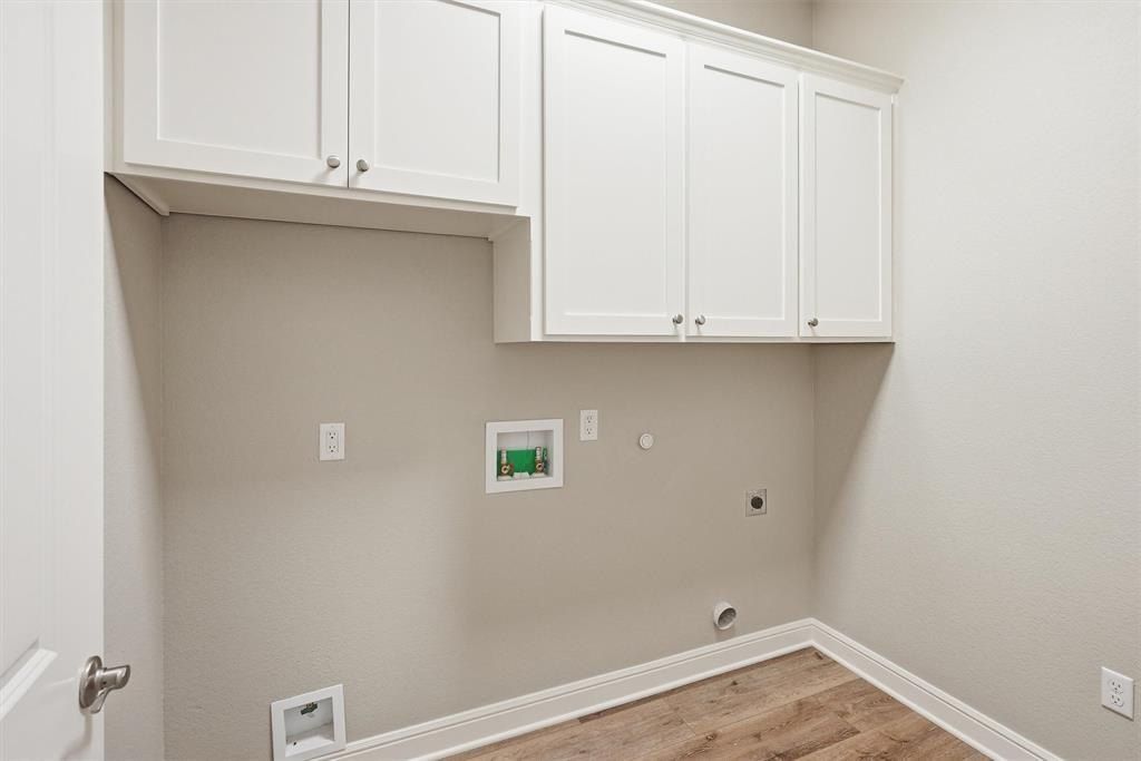 5126 Country Club Drive. Granbury, TX 76049