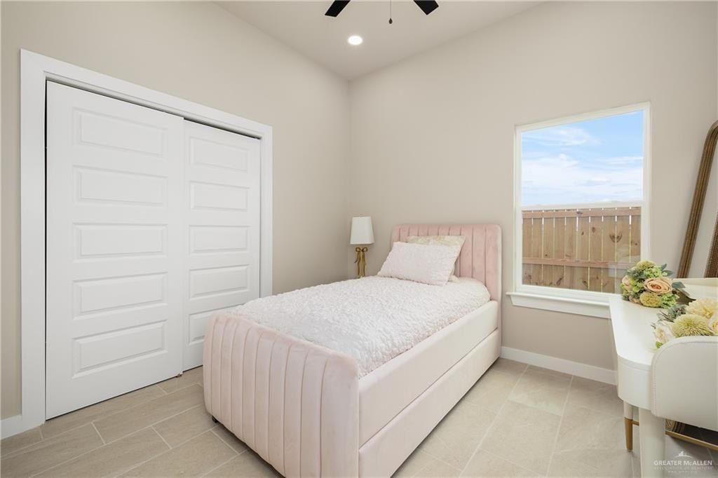 2401 Zinnia Street. Weslaco, TX 78599