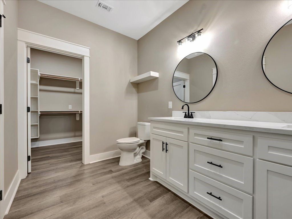 955 Whispering Pine Lane. Lufkin, TX 75901
