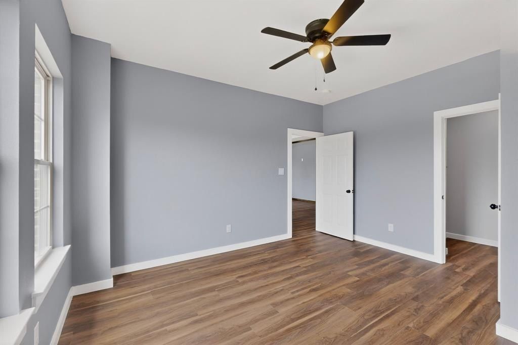 800 Oak Creek Drive. Hutchins, TX 75141