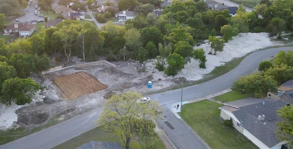 7803  7805 Lost Mirage Drive. Dallas, TX 75232