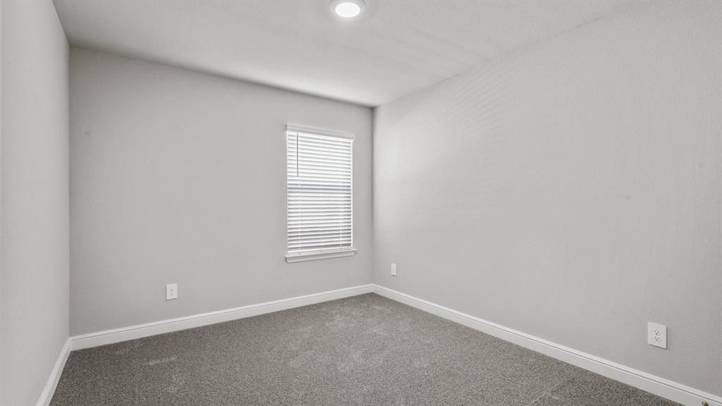 122 Davis Lane. Ponder, TX 76259