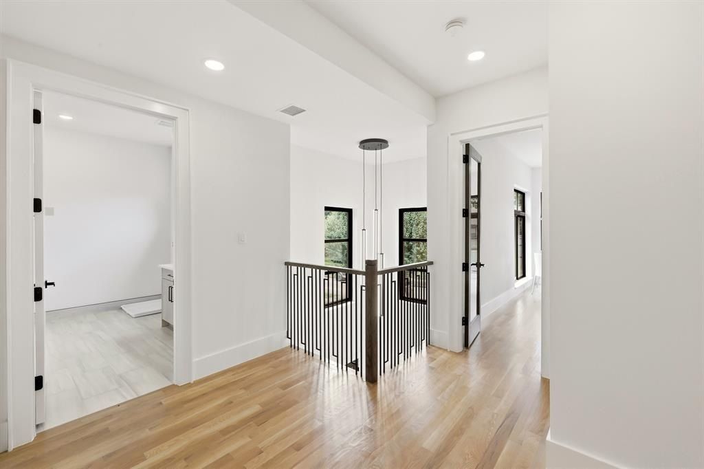 5011 Homer Street. Dallas, TX 75206