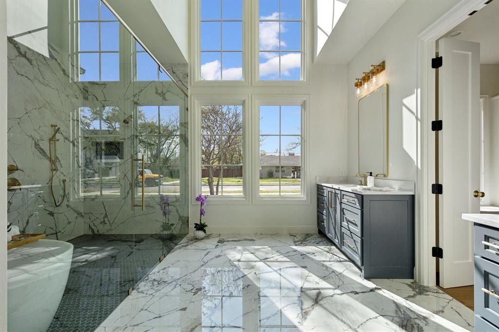 10930 Beauty Lane. Dallas, TX 75229