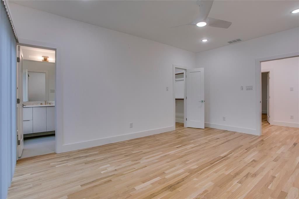 2313 S Vernon Avenue. Dallas, TX 75224