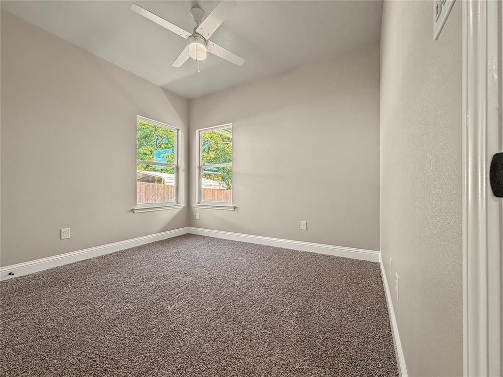 1326 Oneal Street. Greenville, TX 75401