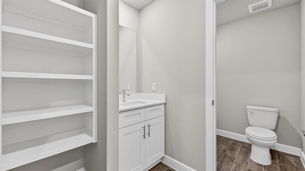 1400 Canterbury Trail. Desoto, TX 75115