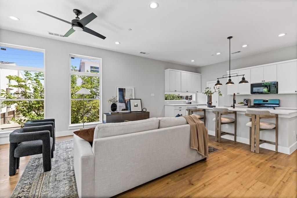 4707 Virginia Avenue. Dallas, TX 75204