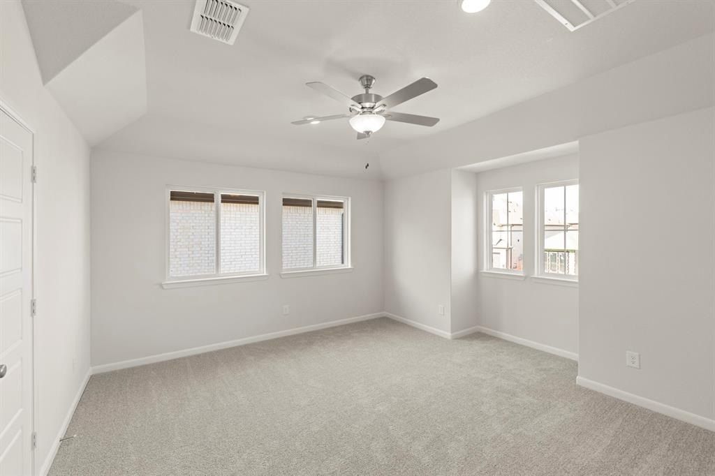 5530 Burford Lane. Aubrey, TX 76227