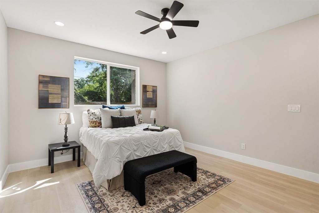 3604 Colonial Avenue. Dallas, TX 75215