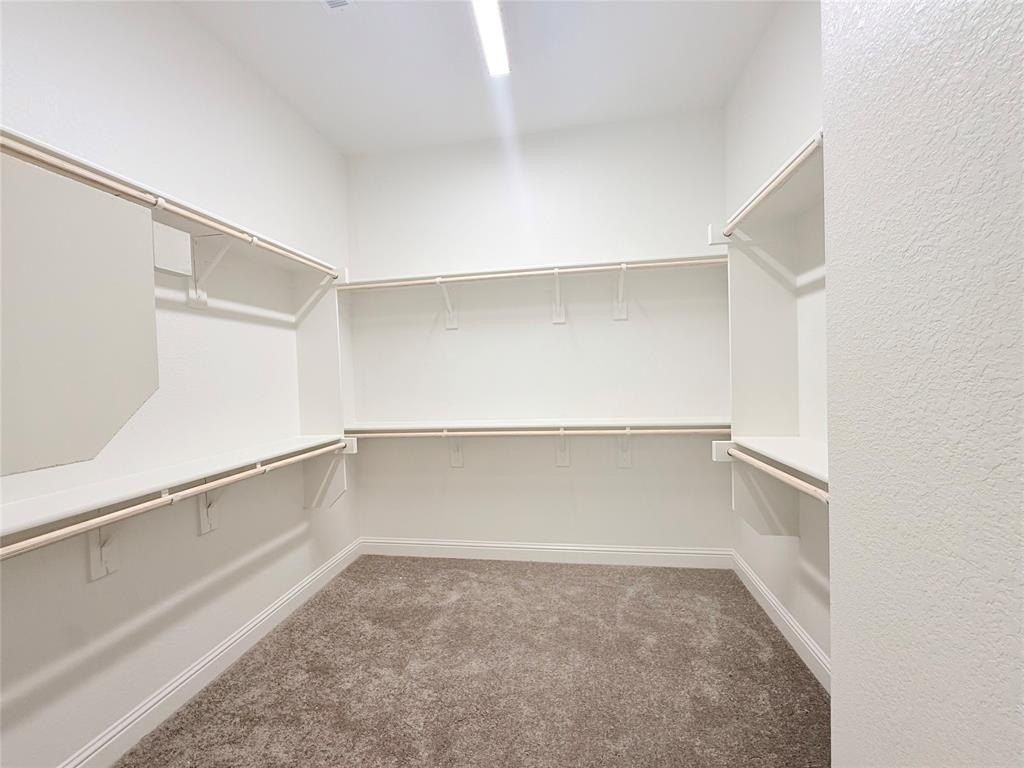 352 Alina Drive. Burleson, TX 76028