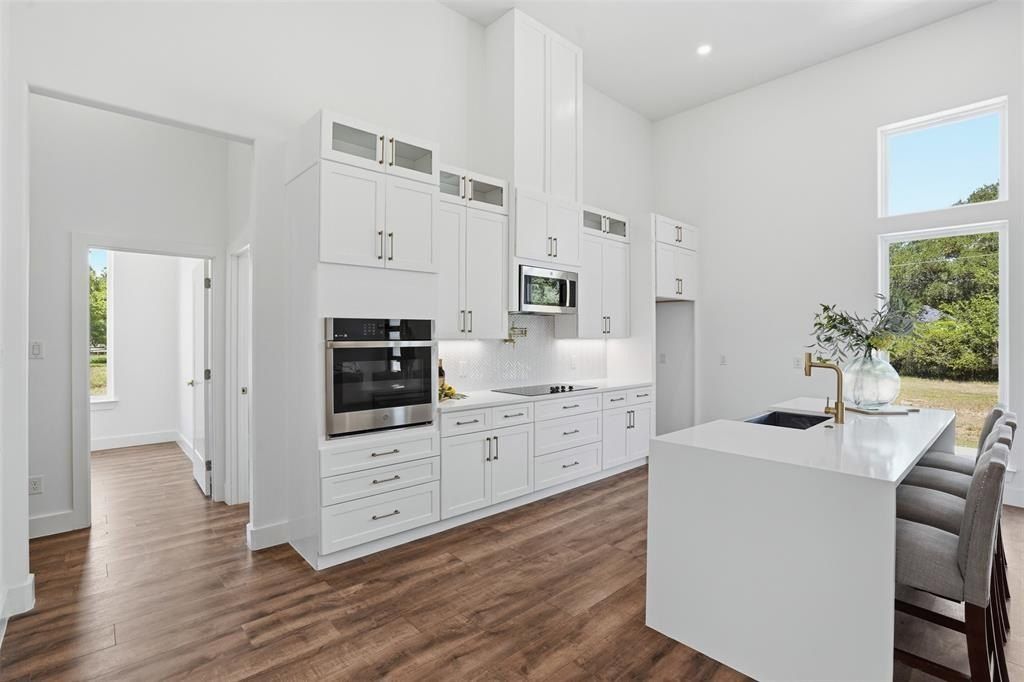 2304 Candlestick Drive. Granbury, TX 76049