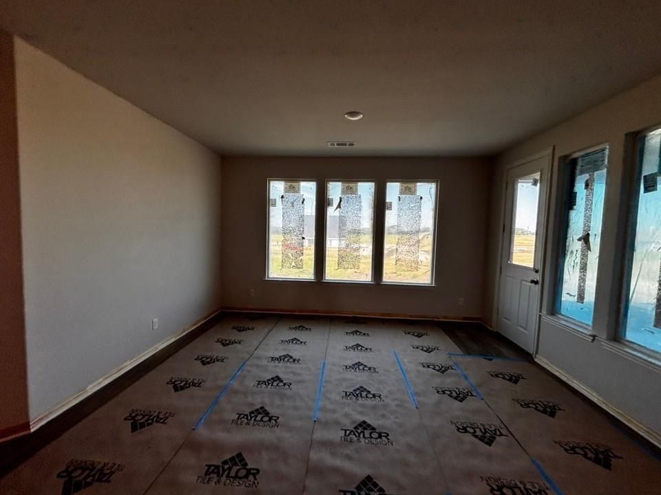 140 Hillview Trail. Decatur, TX 76234