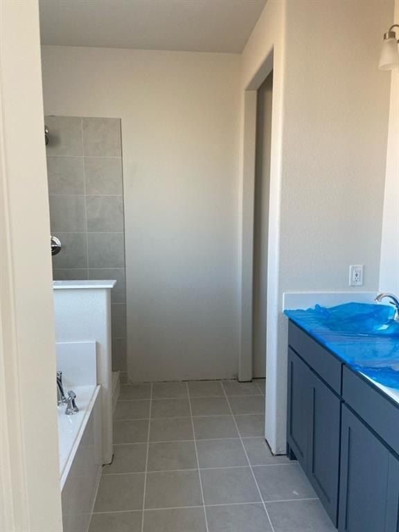 146 Aurora Avenue. Valley View, TX 76272