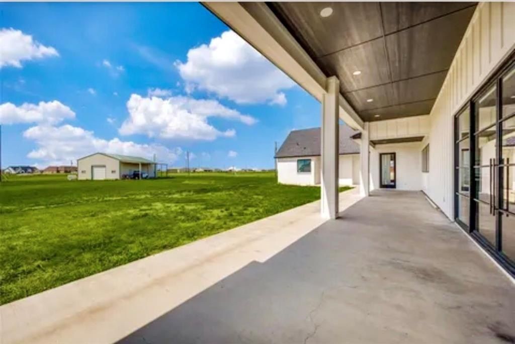 3871 Austin Circle. Sanger, TX 76266