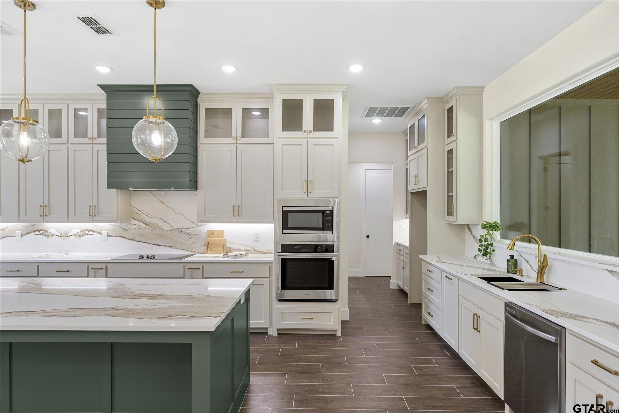 16943 Ridgeline Loop. Winona, TX 75792