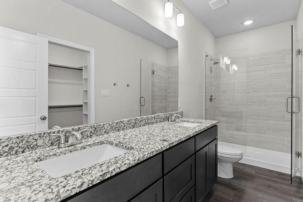 620 Alameda Road. Azle, TX 76020