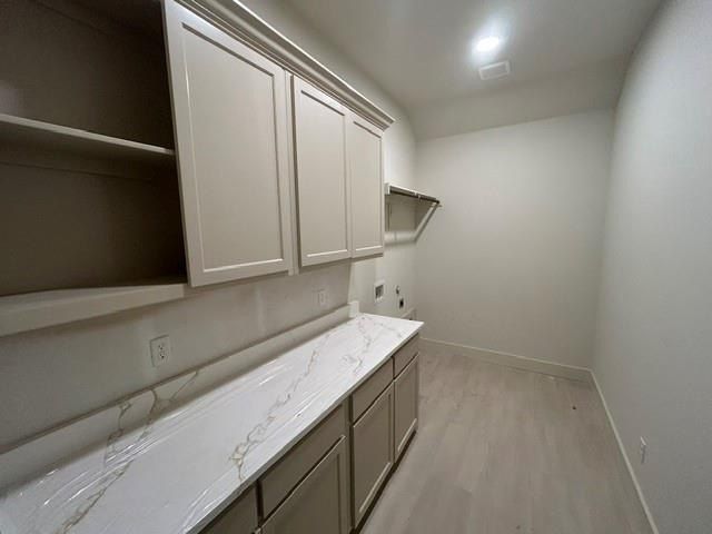 609 W Kerry Court. Poolville, TX 76487