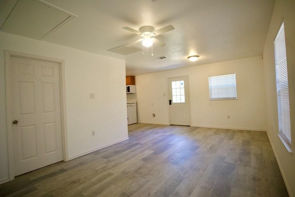 14192 Campfire Circle. Log Cabin, TX 75148