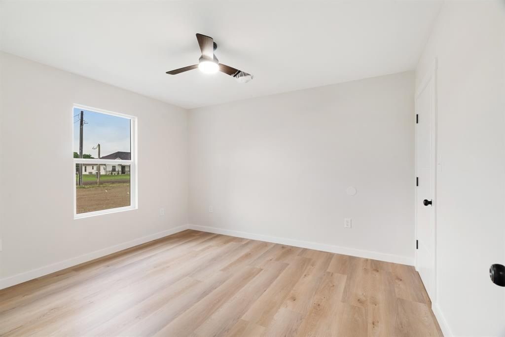 67 Private Road 33039. Brookston, TX 75421