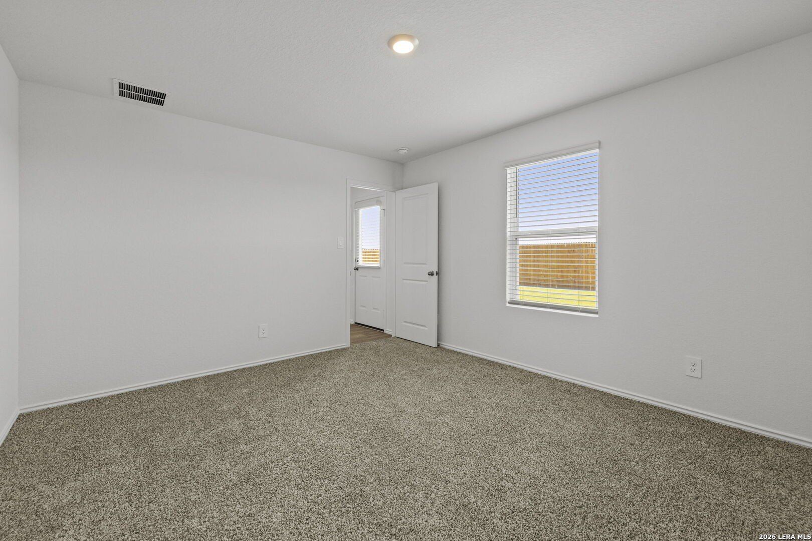 16039 Mahogany Way. Elmendorf, TX 78112