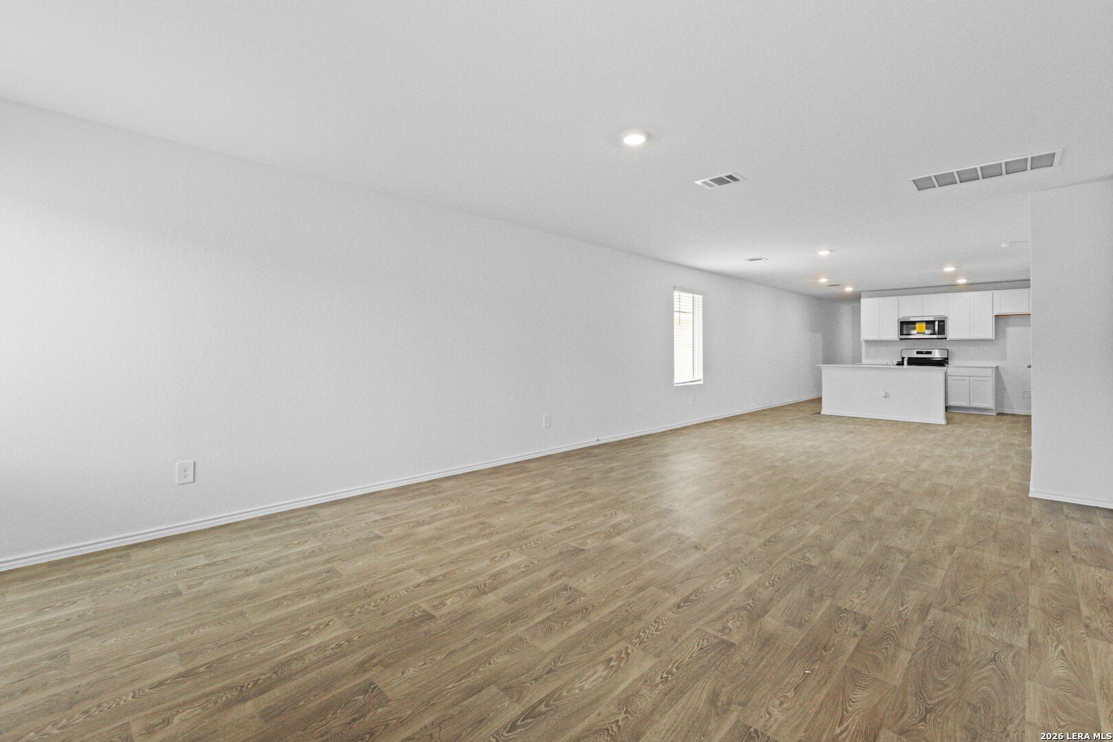 16064 Mahogany Way. Elmendorf, TX 78112