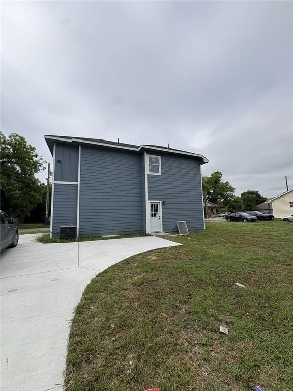 316 Henry Street. Waxahachie, TX 75165