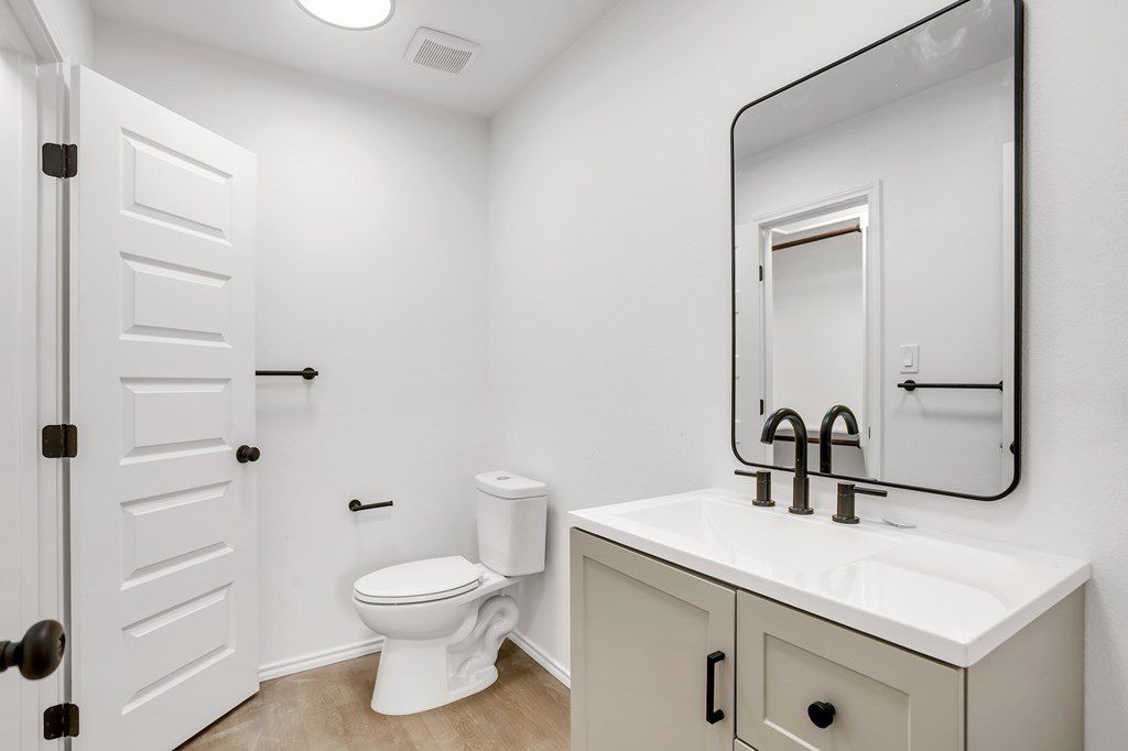 2404 Nabors Lane. Odessa, TX 79761