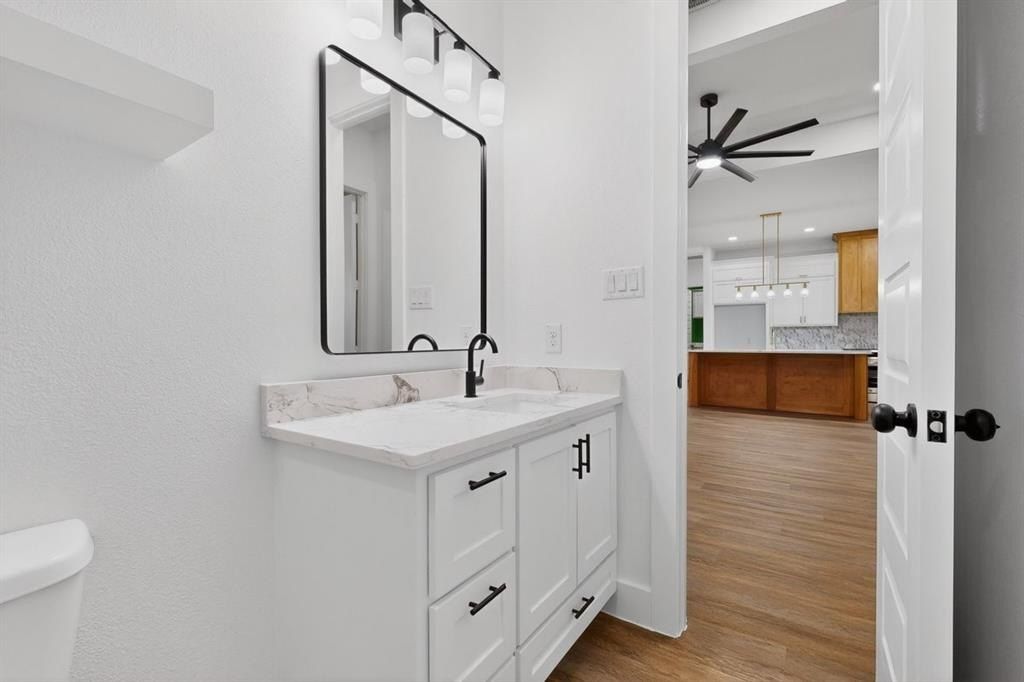 4737 Pine Ridge Court. Athens, TX 75752
