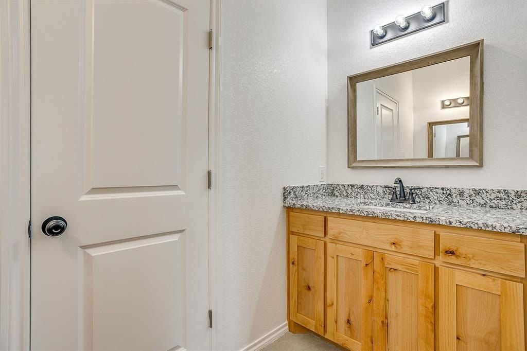 7904 County Road 915. Joshua, TX 76058