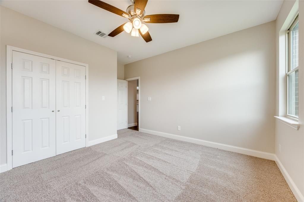 1704 Kings Lane. Commerce, TX 75428