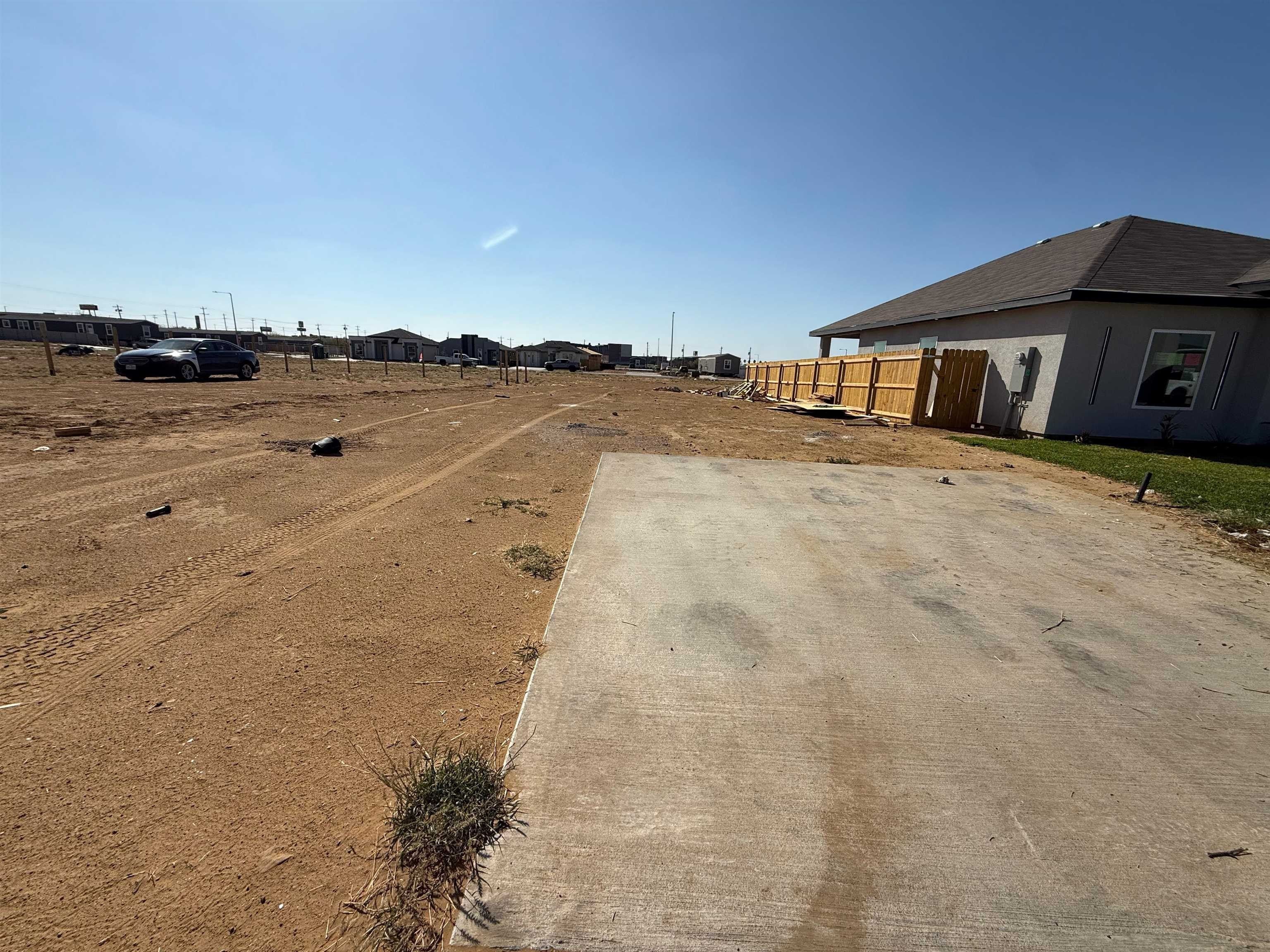 5060 Luna Grande Lp. Laredo, TX 78046