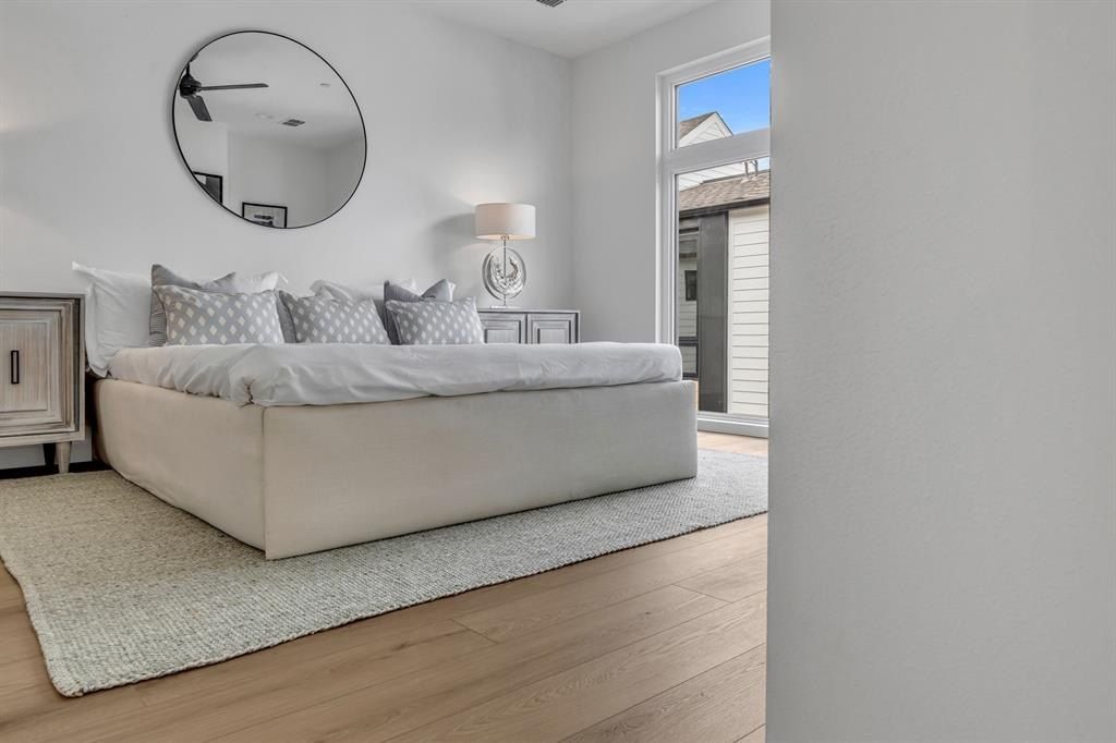 3612 San Jacinto. Dallas, TX 75204