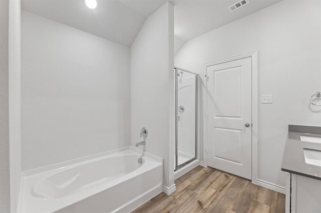 3804 Rose Hill Court. Denison, TX 75020