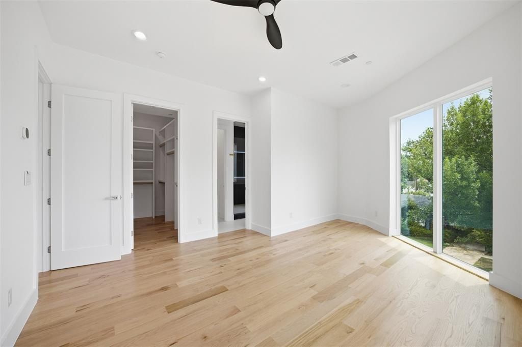 4605 Belmont Avenue. Dallas, TX 75204