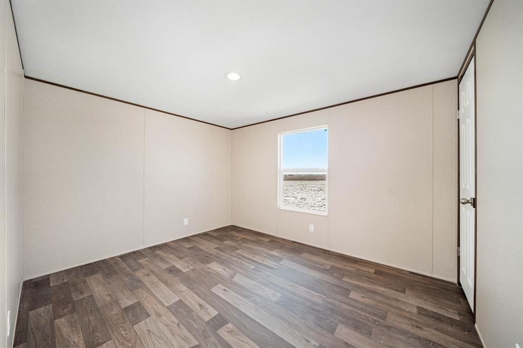 703 Sun Land Circle. Dawson, TX 76639