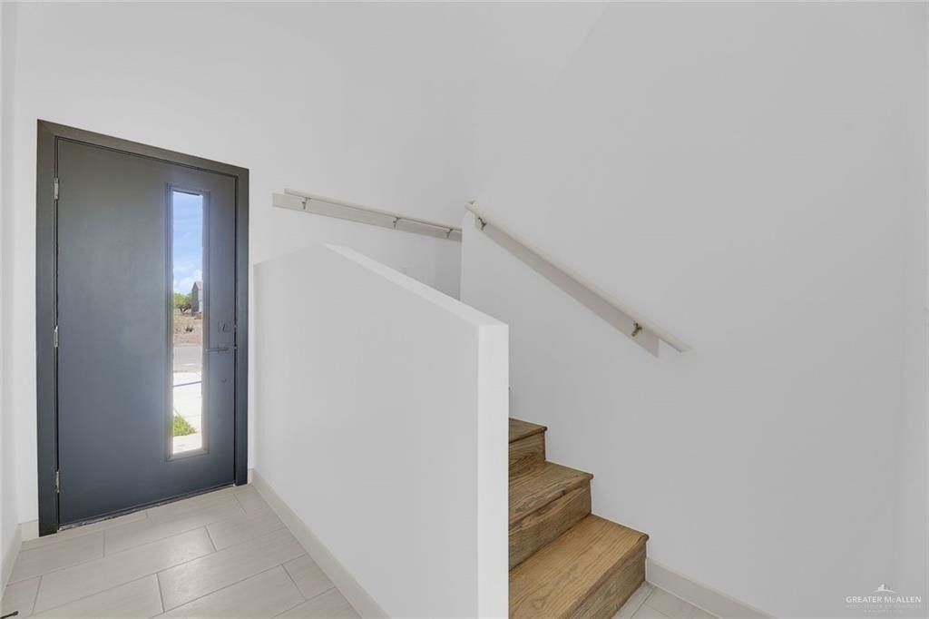 3426 K Lane. McAllen, TX 78503