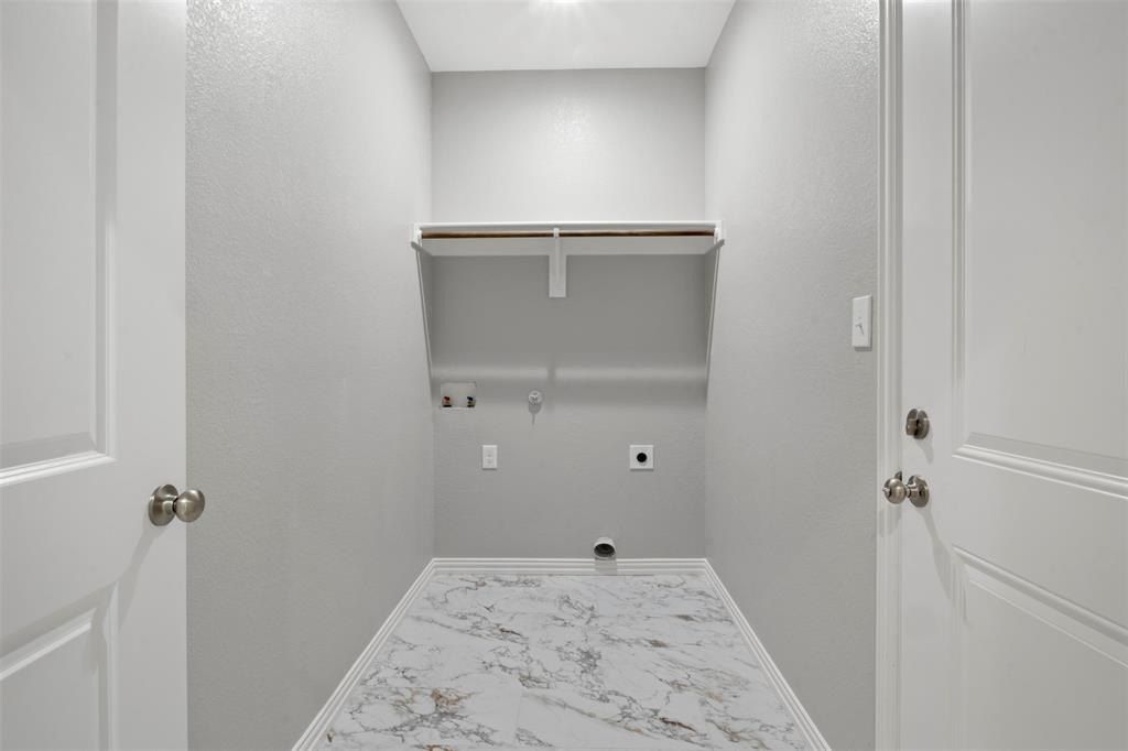 1542 Caldwell Street. Dallas, TX 75223