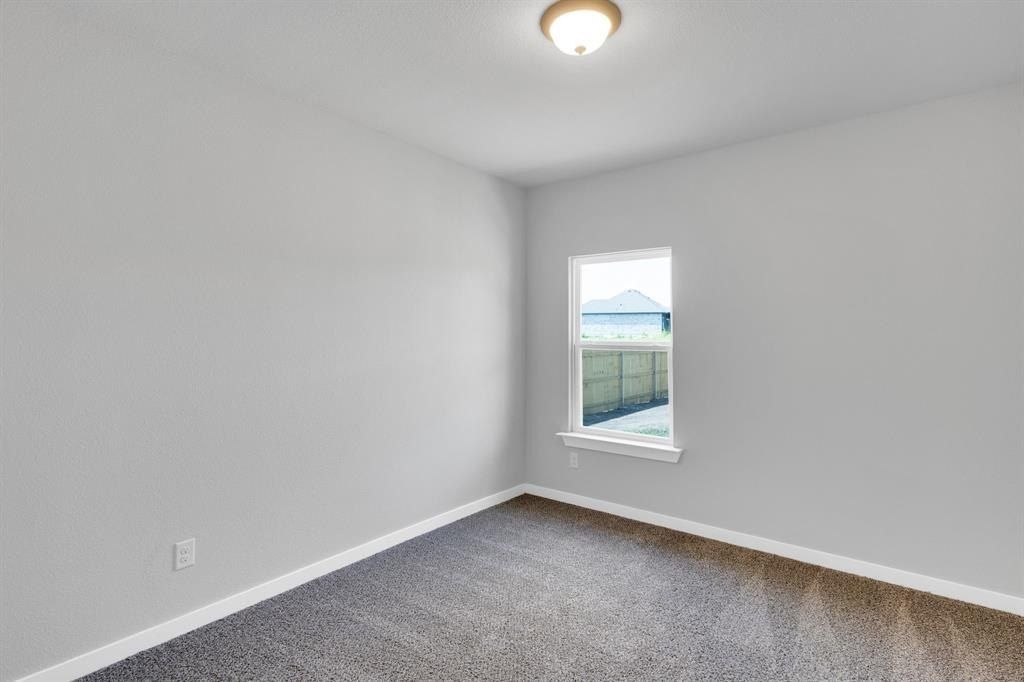350 E Lamar Street. Palmer, TX 75152