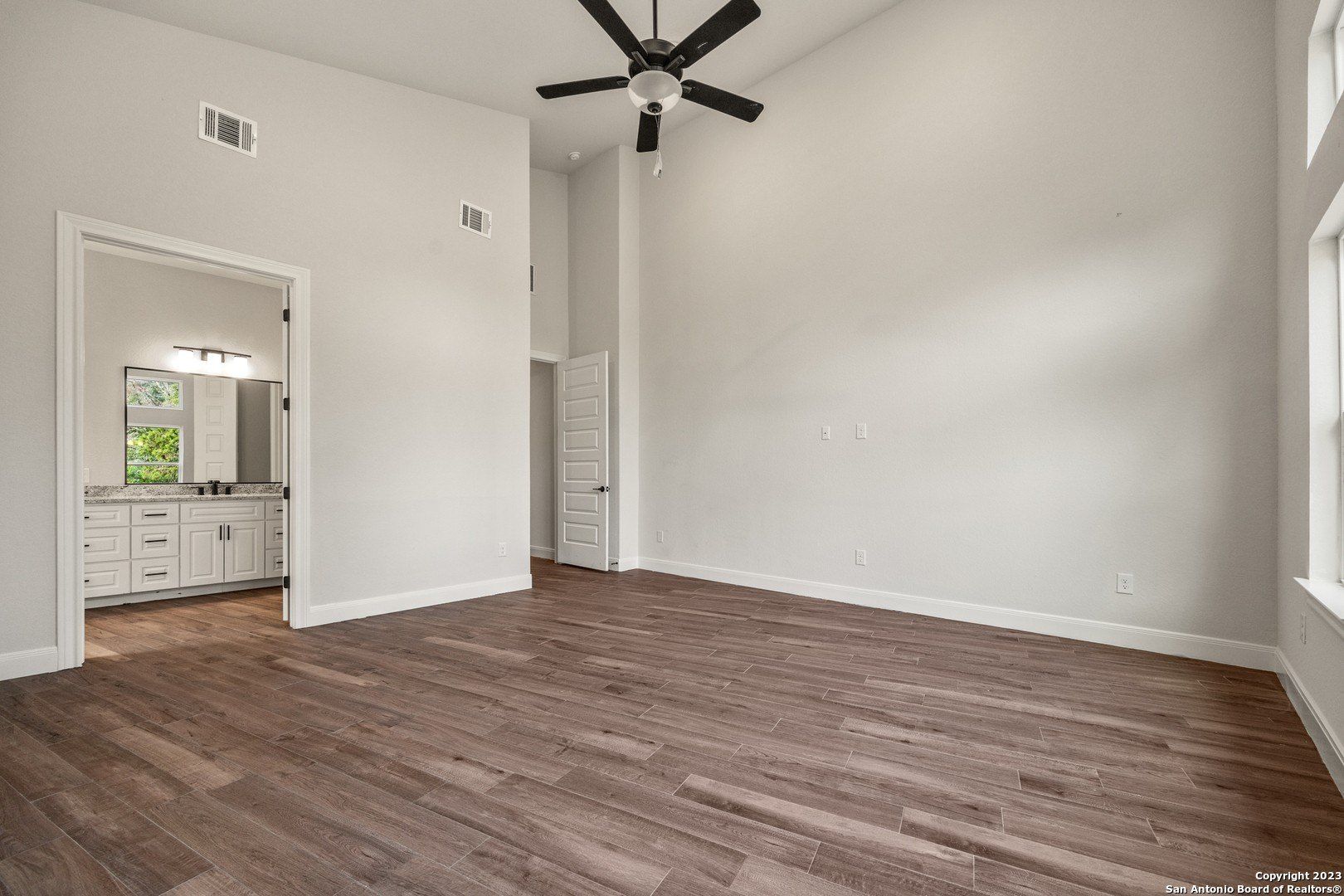 118 Cap Rock. Horseshoe Bay, TX 78657