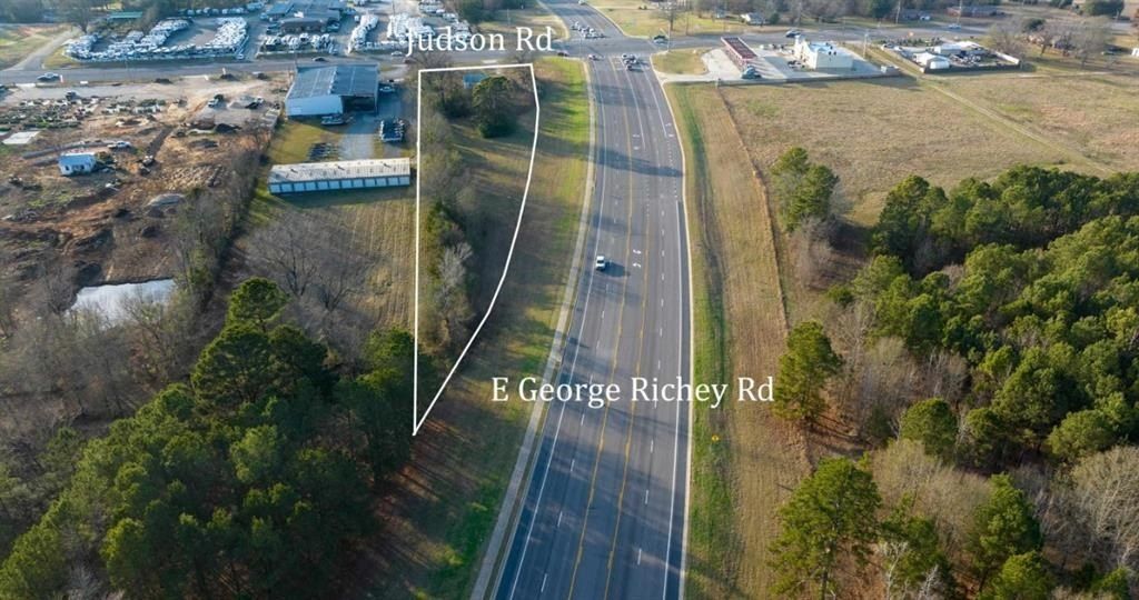 5082 Judson Road. Longview, TX 75605