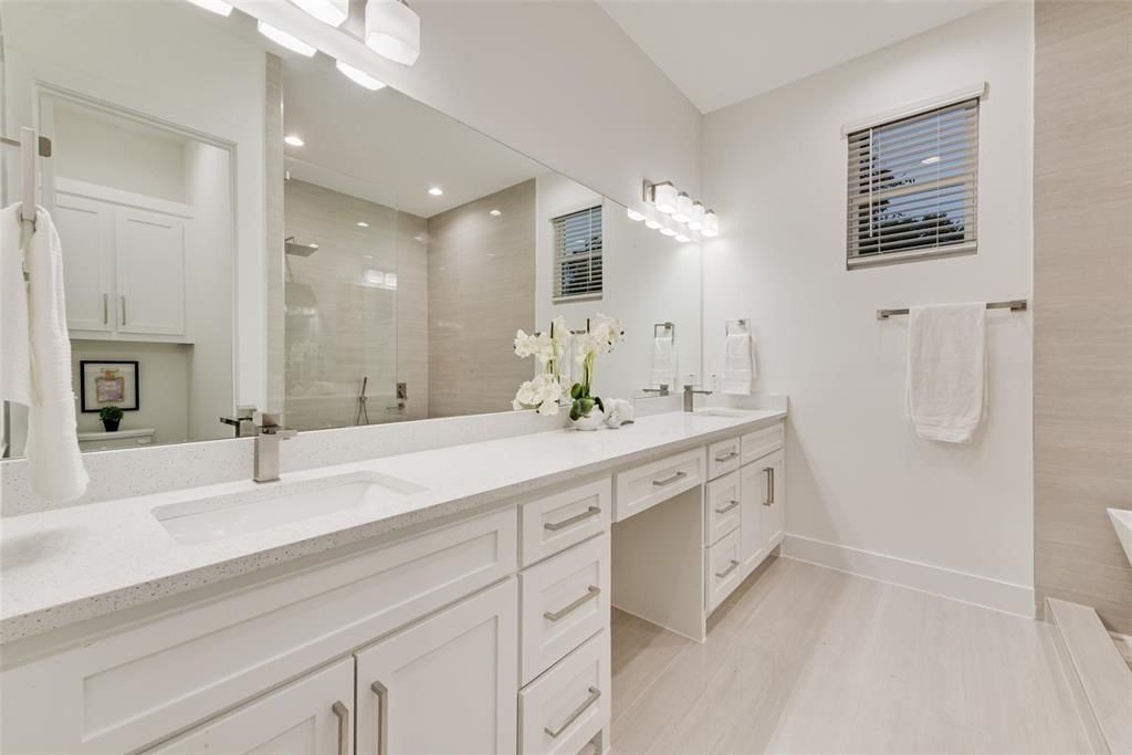 219 W Yarmouth Street. Dallas, TX 75208