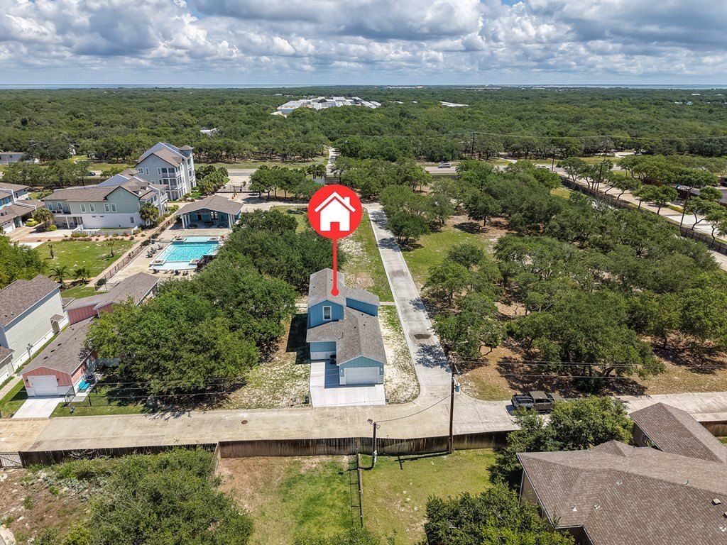 150 Lavaca Circle. Robstown, TX 78380