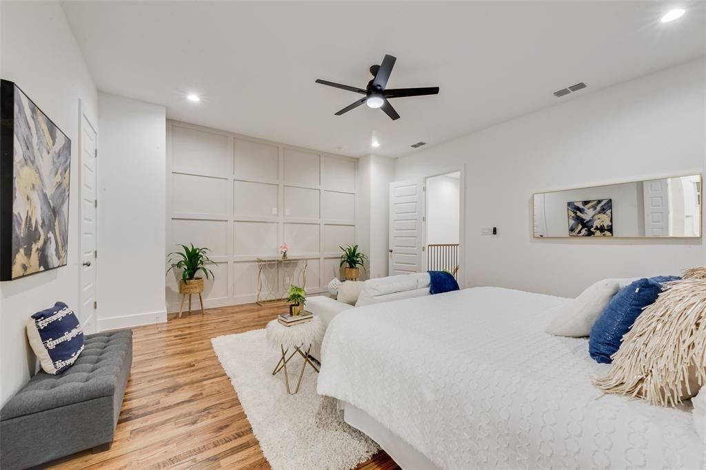 217 W Yarmouth Street. Dallas, TX 75208