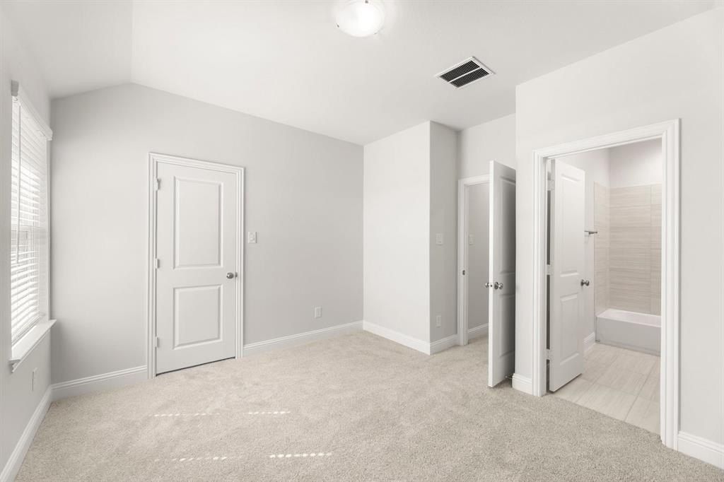 2906 Hanscom Street. Forney, TX 75126